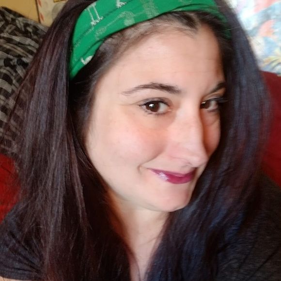 Meet your Posher, Christina - Picture 1 of 1